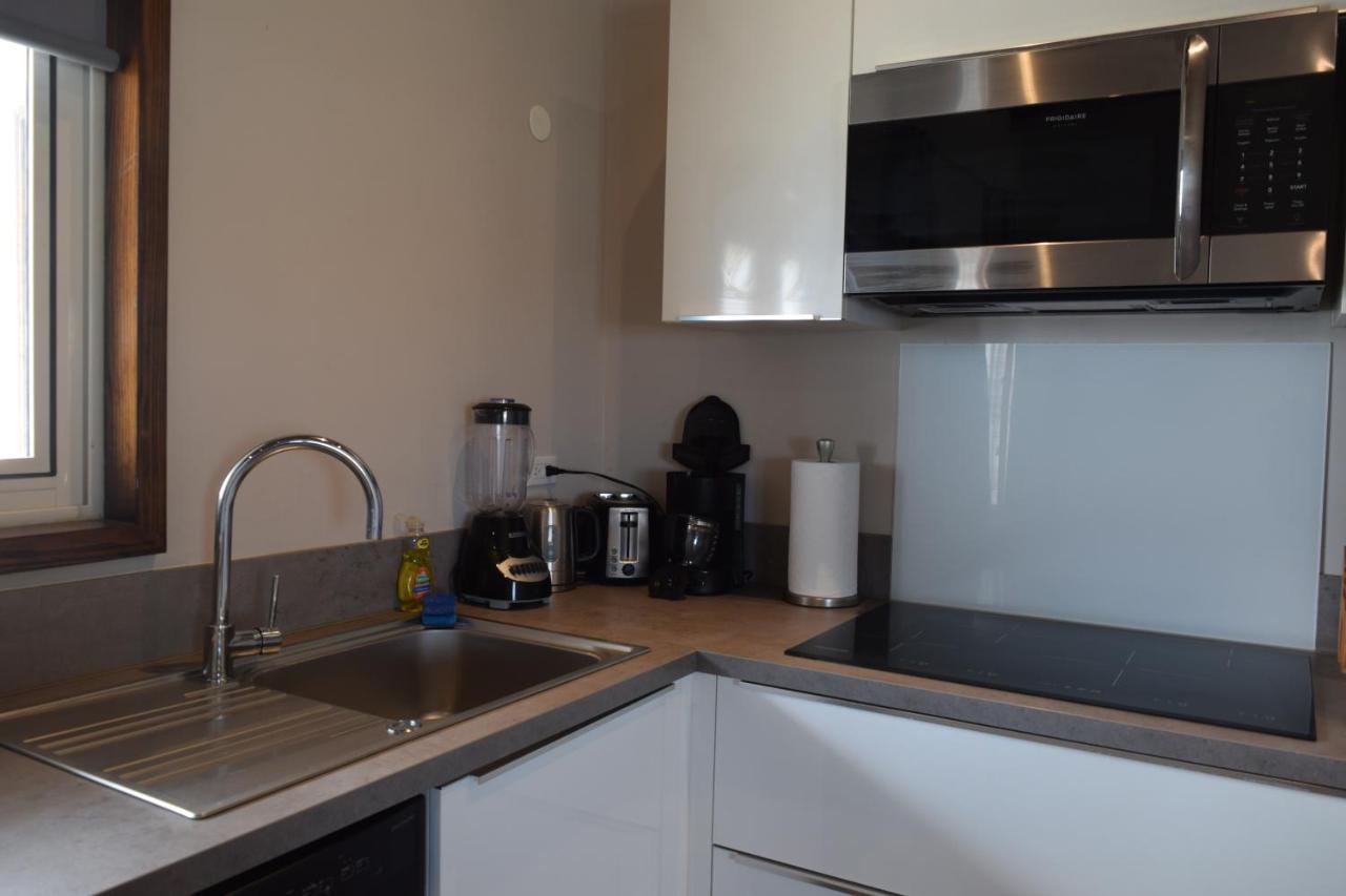 Tradewinds Apartments Simpson Bay Exterior photo