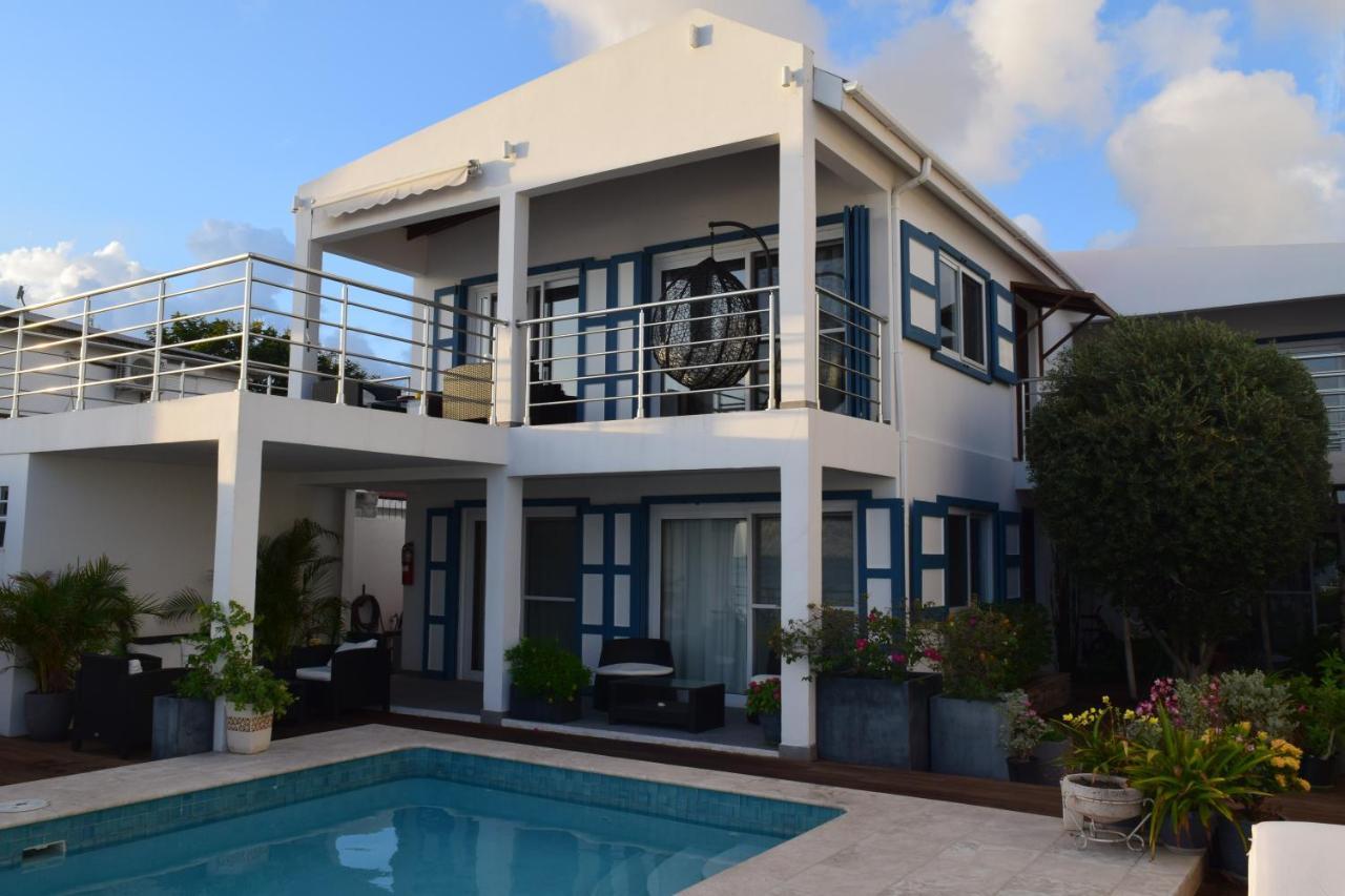 Tradewinds Apartments Simpson Bay Exterior photo